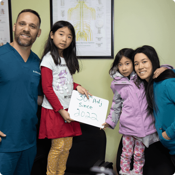 Dr. Arthur Hoffman, chiropractor treating back pain at The Glen Chiropractic & Acupuncture in Minnetonka, MN